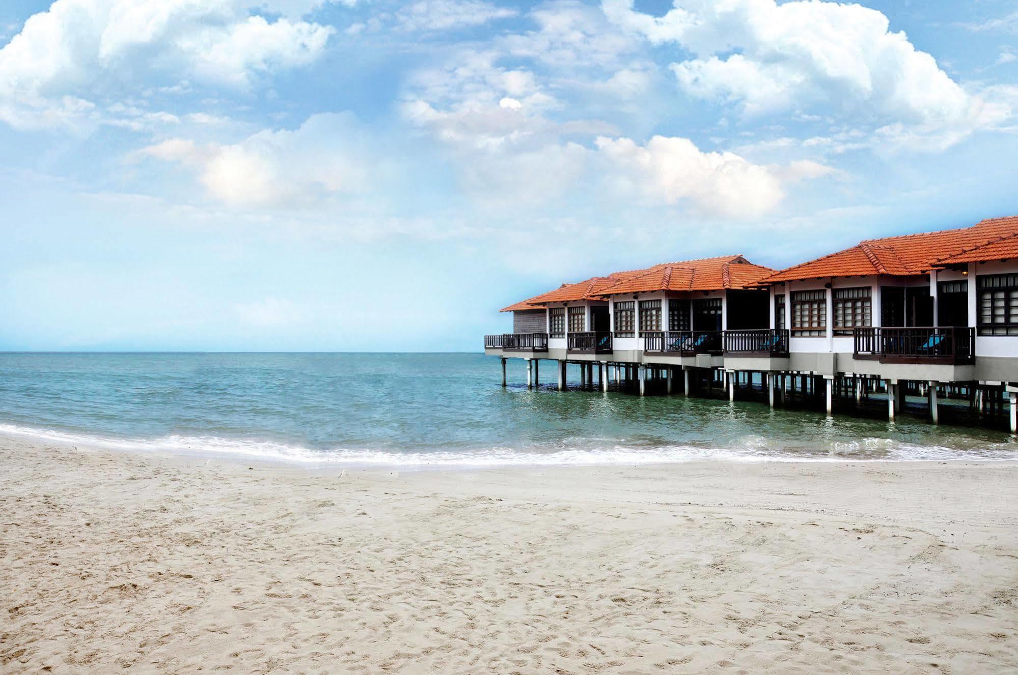 Avillion Port Dickson Hotel Exterior photo The beach at the Berjaya Waterfront Hotel